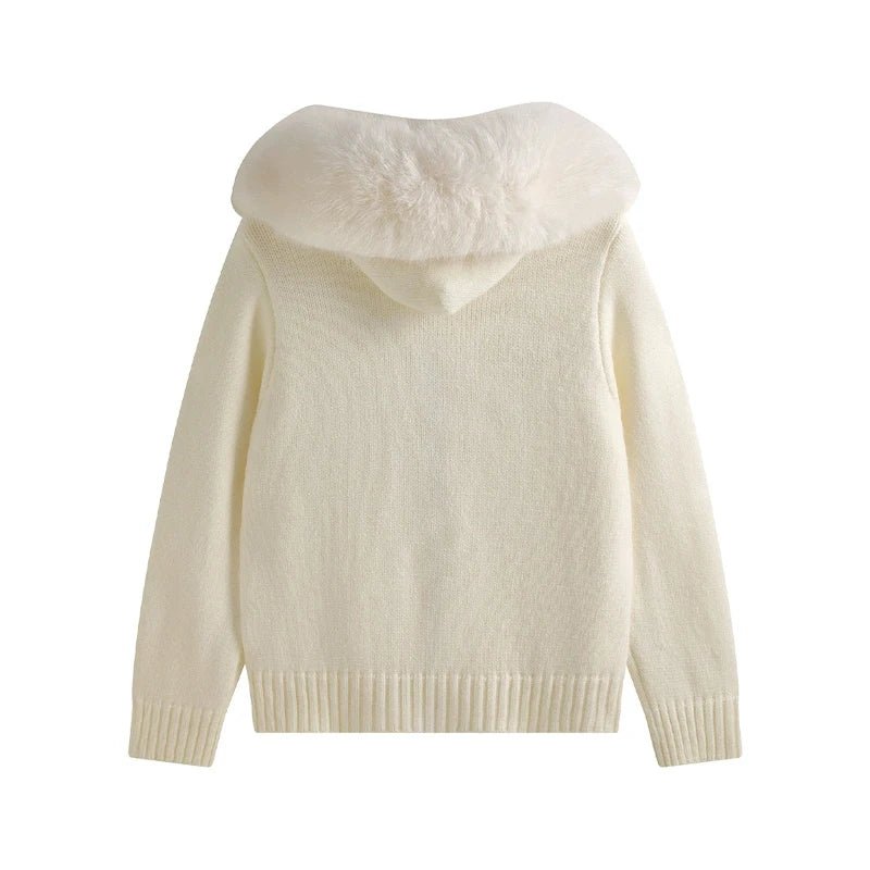 BIANCA – Oversized Strickmantel mit Kapuze & Fell-Kragen – Ansicht 3 | ZAYVI