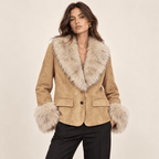 CAMILLE – Taillierter Blazer in Veloursoptik - ZAYVI