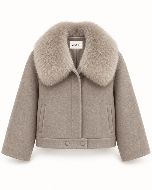 CELESTE – Kurze Wolljacke mit Fellkragen - ZAYVI