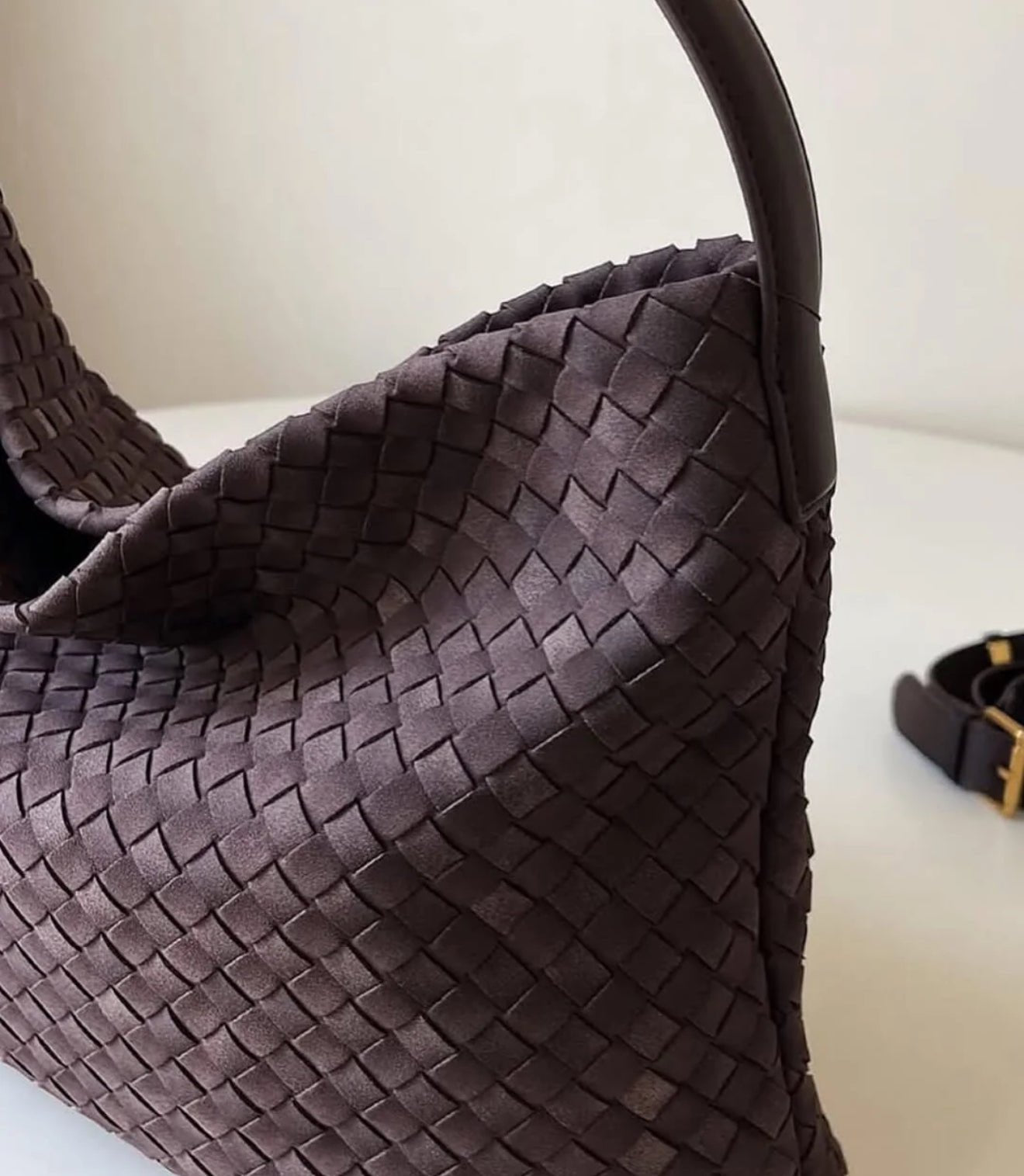 NOÉ – Elegante Schultertasche - ZAYVI
