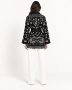 SIENNA – Schwarze Wolljacke mit Bindegürtel - ZAYVI
