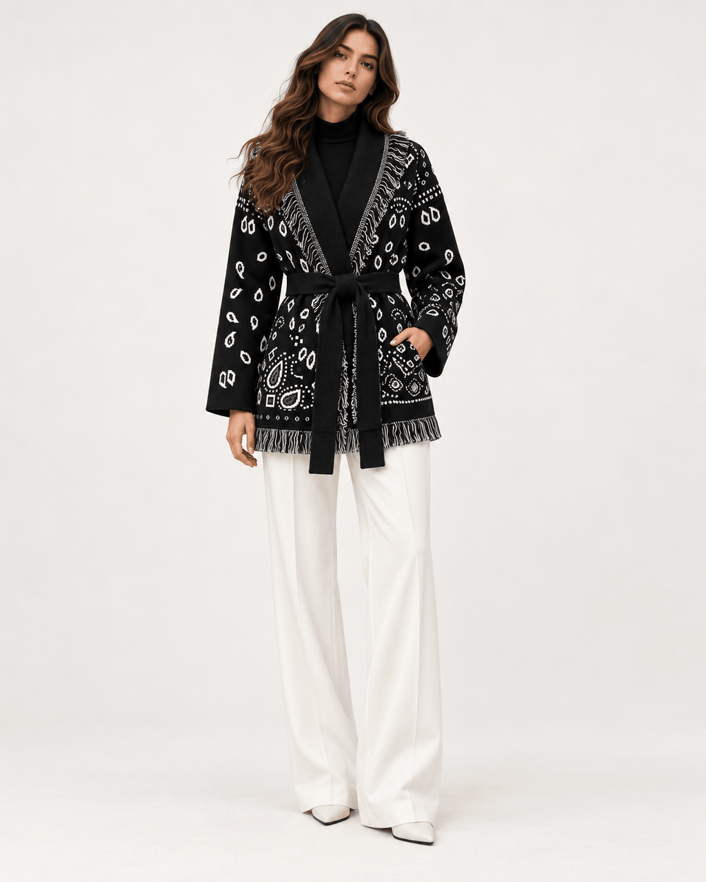 SIENNA – Schwarze Wolljacke mit Bindegürtel - ZAYVI